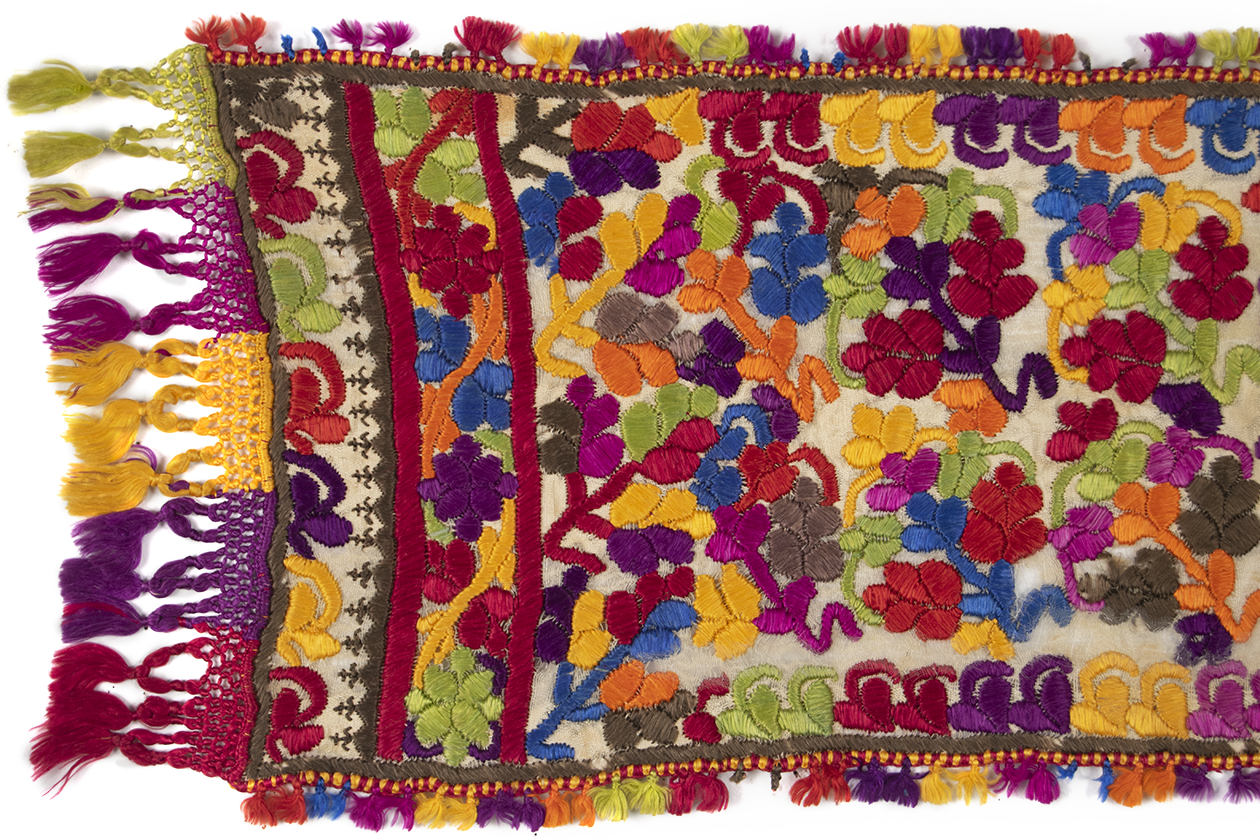 Diminutive Rabat Embroidery