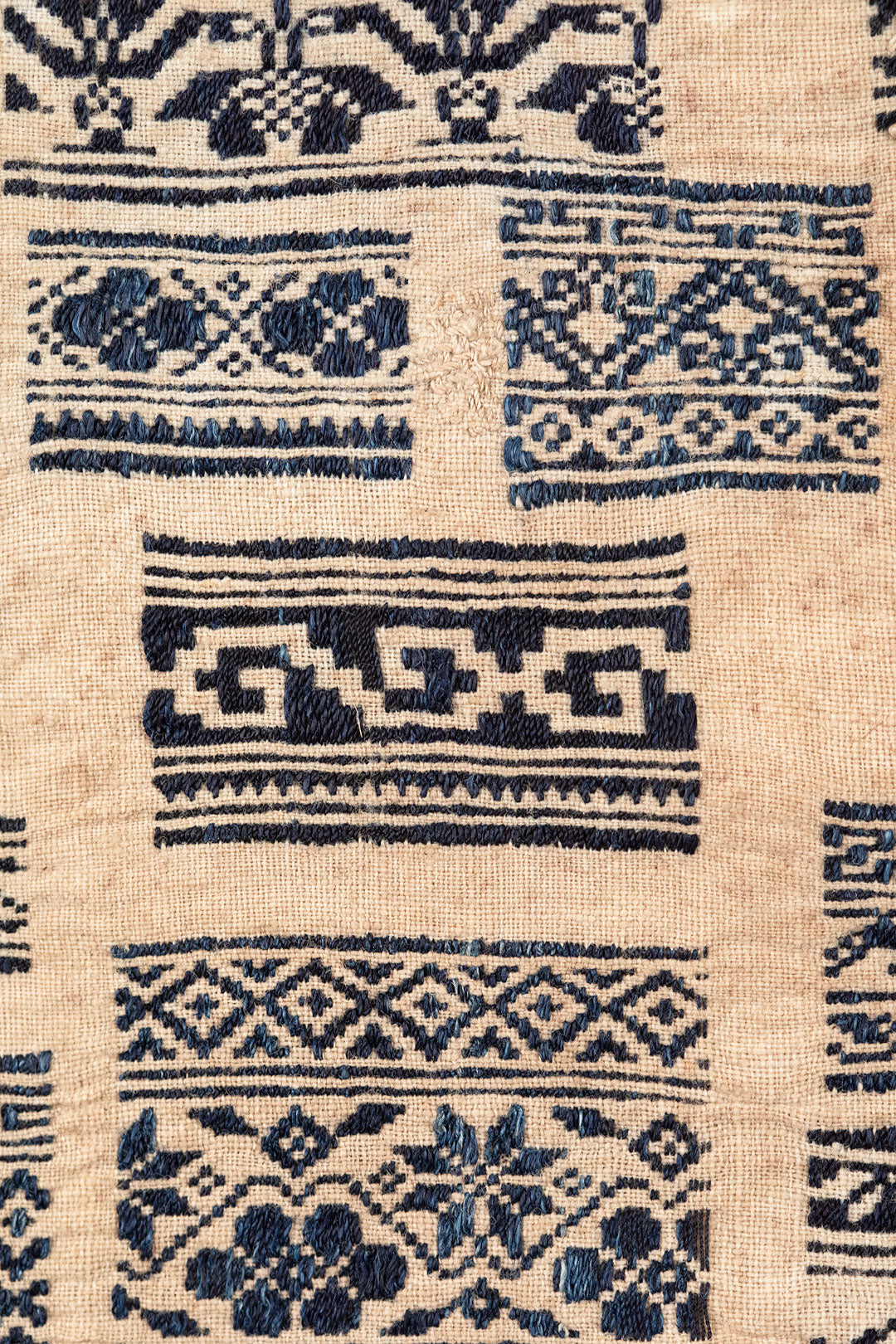Weaving Sampler – Crewel